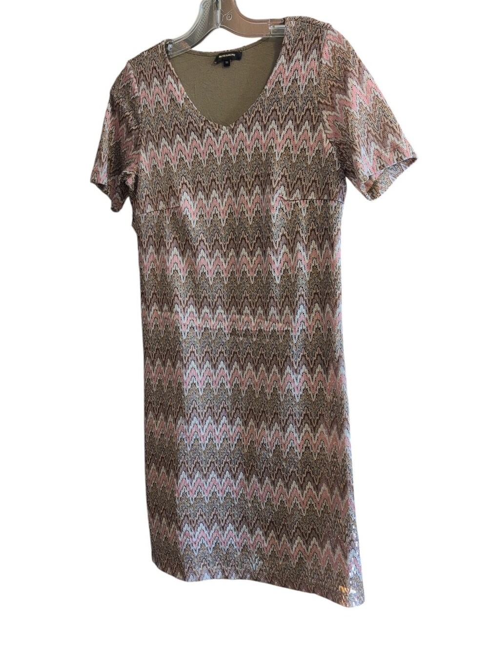 MORE & MORE Women's Pink Beige Chevron Knit Shift Dress V-Neck Size 36 US 4/6 - Picture 2 of 9